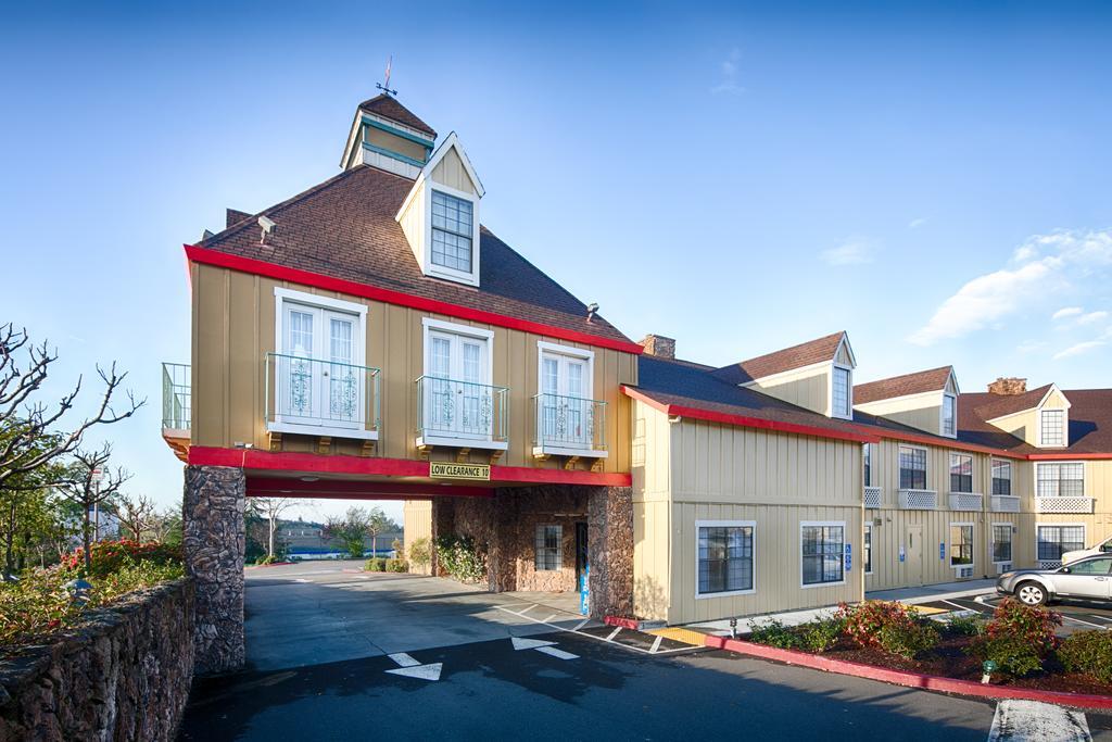 Red Lion Inn & Suites Auburn Eksteriør bilde