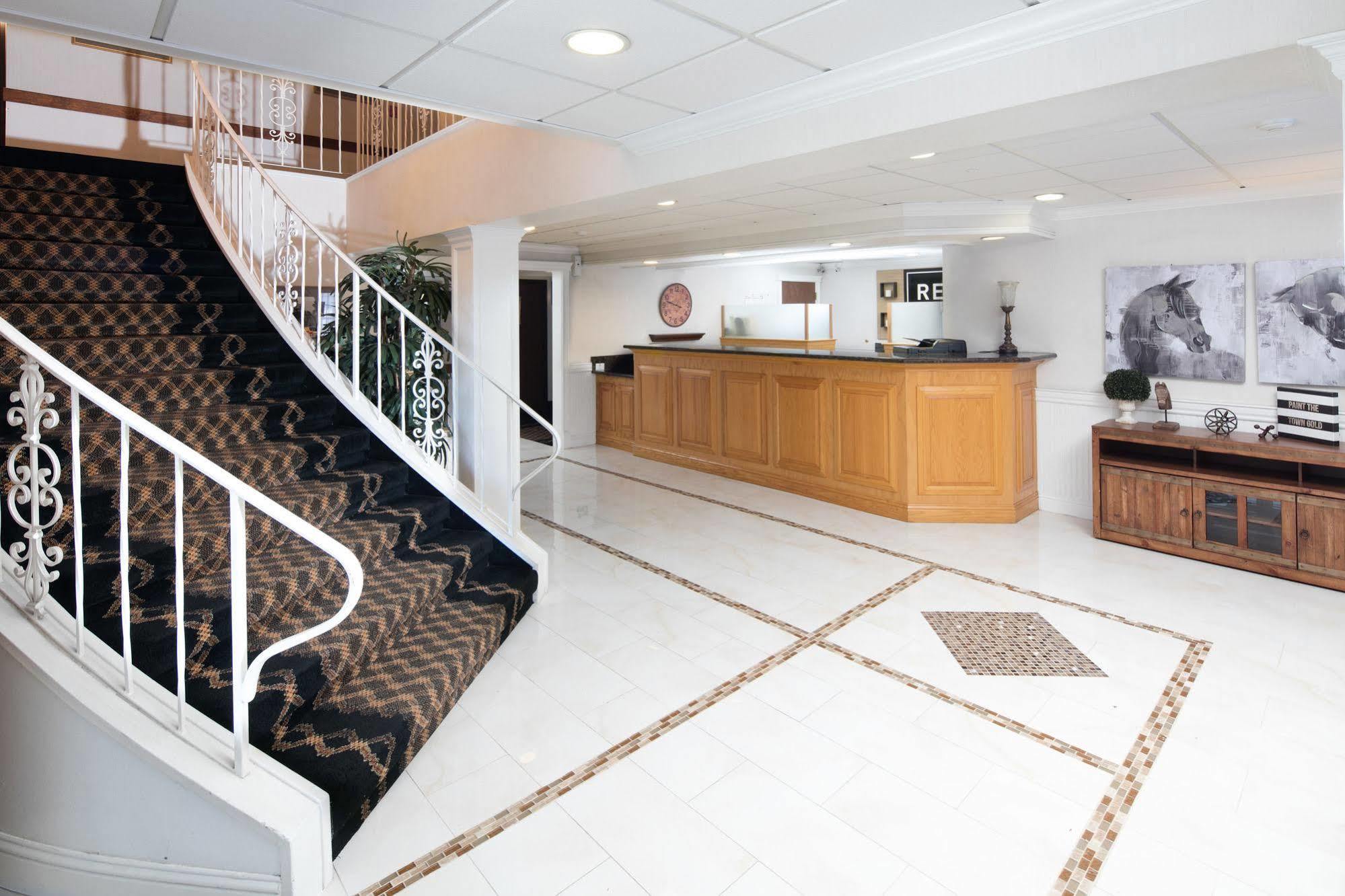 Red Lion Inn & Suites Auburn Eksteriør bilde