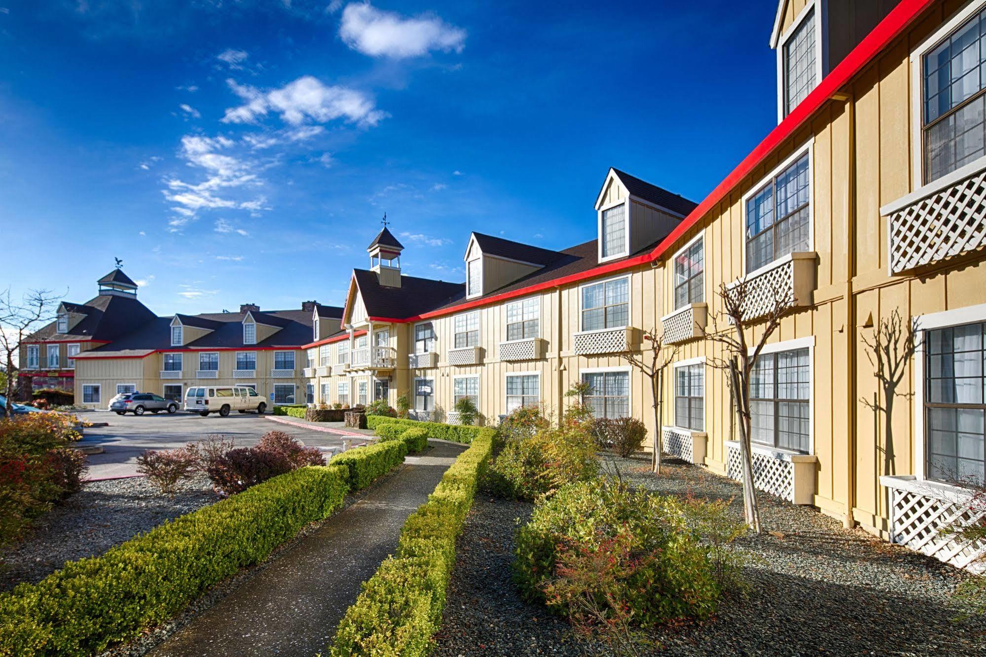 Red Lion Inn & Suites Auburn Eksteriør bilde
